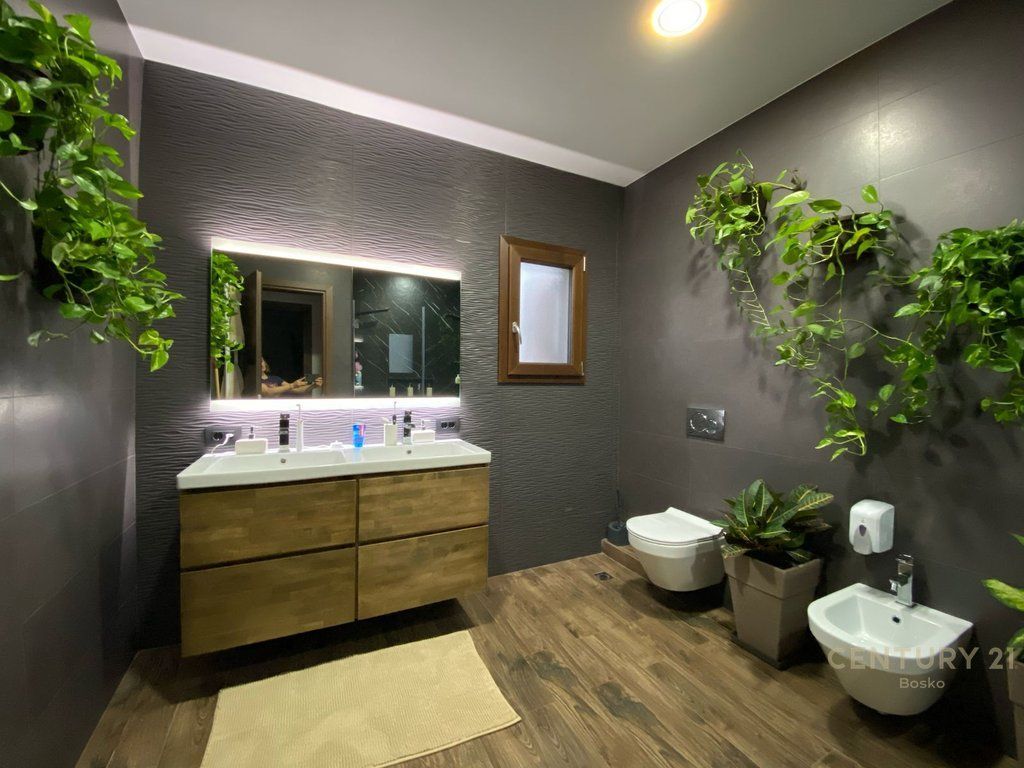 PENTHOUSE IN AFFITTO A YZBERISH