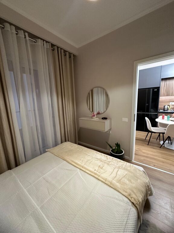 🏢 Jepet me qira apartament 1+1 – Rezidenca Kadiu, Ali Demi