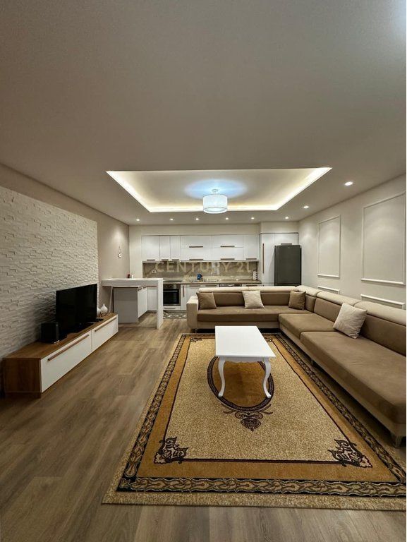 APARTAMENT 2+1 ME QERA TEK LIQENI I THATE