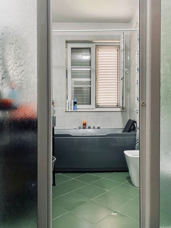 Villa su 3 piani in affitto vicino a Via Elbasan (ID BV22327)​ Tirana
