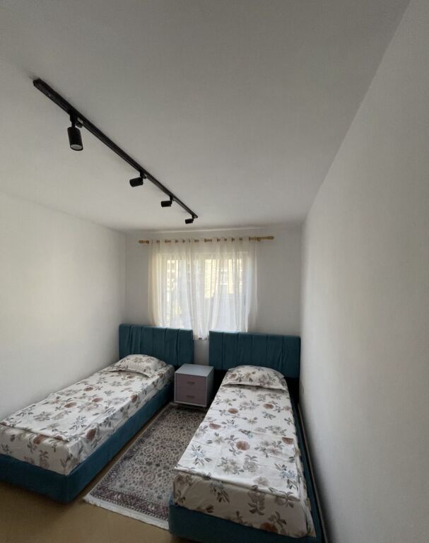 In affitto Appartamento 2+1, via Bardhok Biba vicino al Centro (piazza Skenderbeu) 750 mila lek