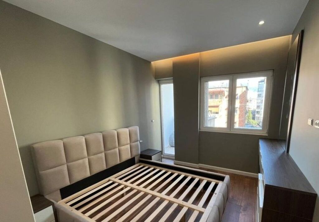 Super apartament 1+1 per shitje te Mine Peza