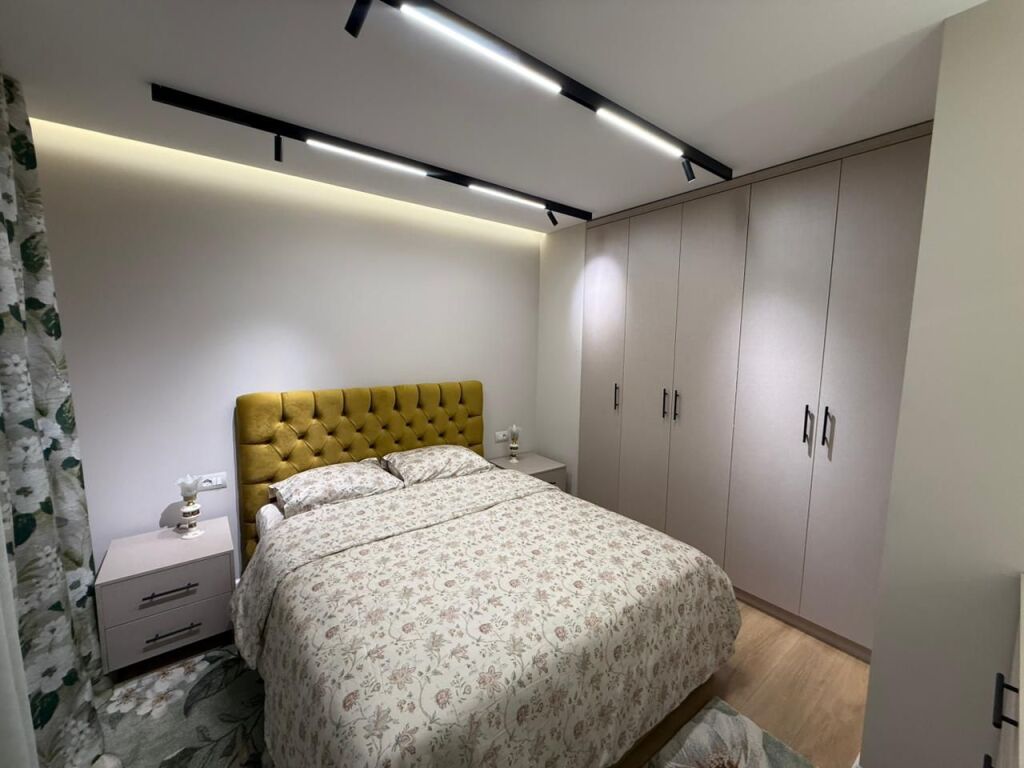 📣 AFFITTO SUPER Appartamento 1+1 con Balcone 📍 Giardino Zoologico, Tirana ✨ 💶 Prezzo 900 Euro