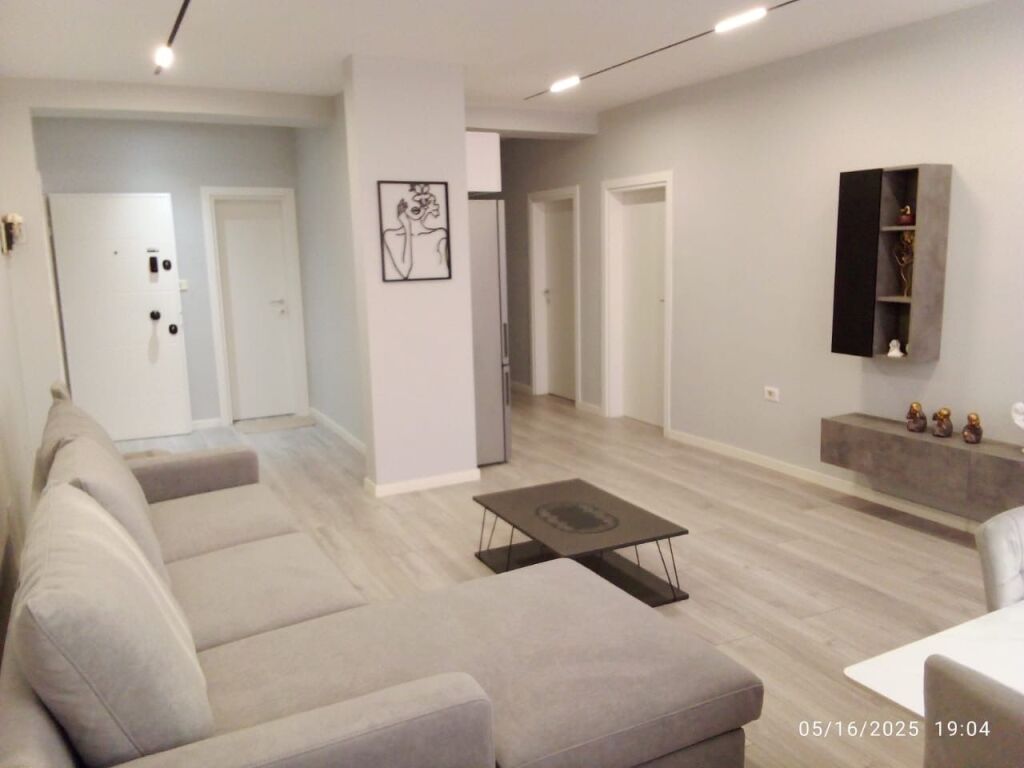 Apartment for rent 2+1 at 21-Dhjetori!