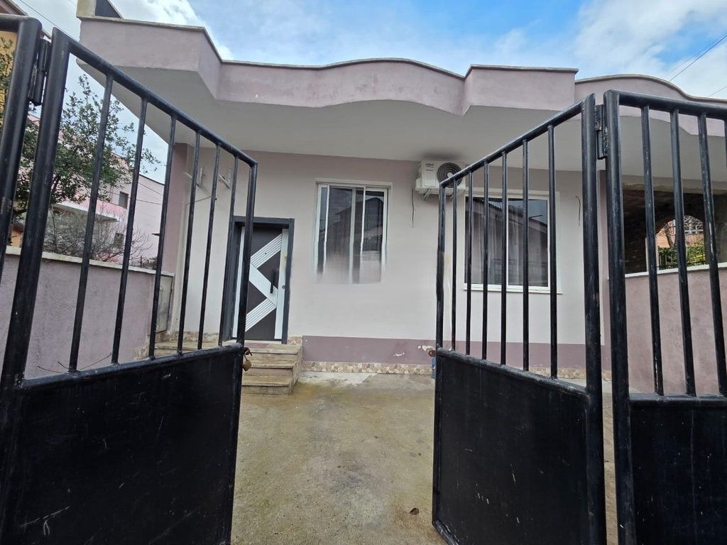 AFFITTO CASA PRIVATA 2+1 A KOMBINAT!