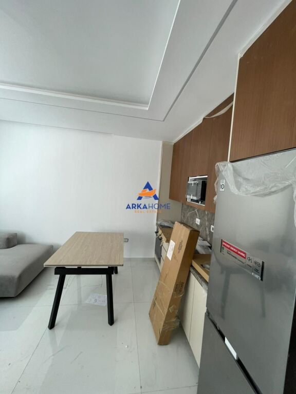 JEPET ME QERA APARTAMENT 1+1+BALLKON "ZOGU I ZI" 900 EURO