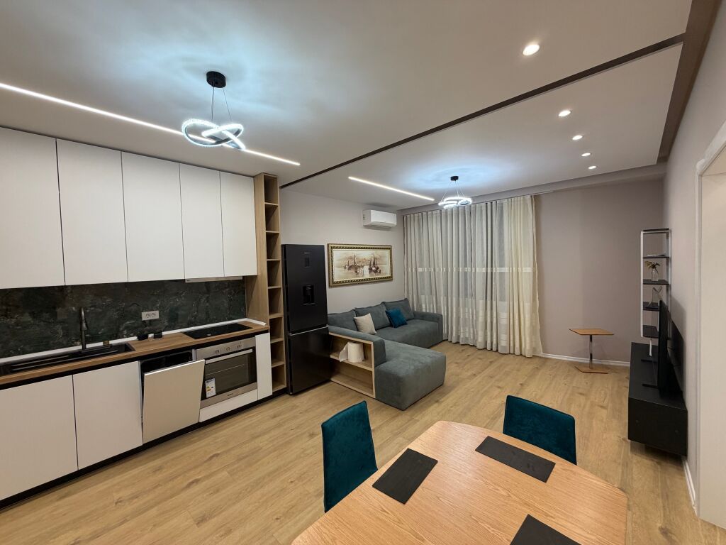 Apartament 2+1 tek rezidenca "Golden Gower" ne rrugen "Mine Peza"