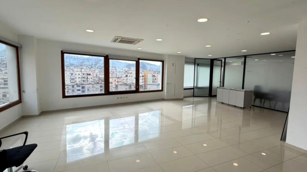 ZYRE ME QERA 190 M2 DELIORGJI 250.000 LEKE