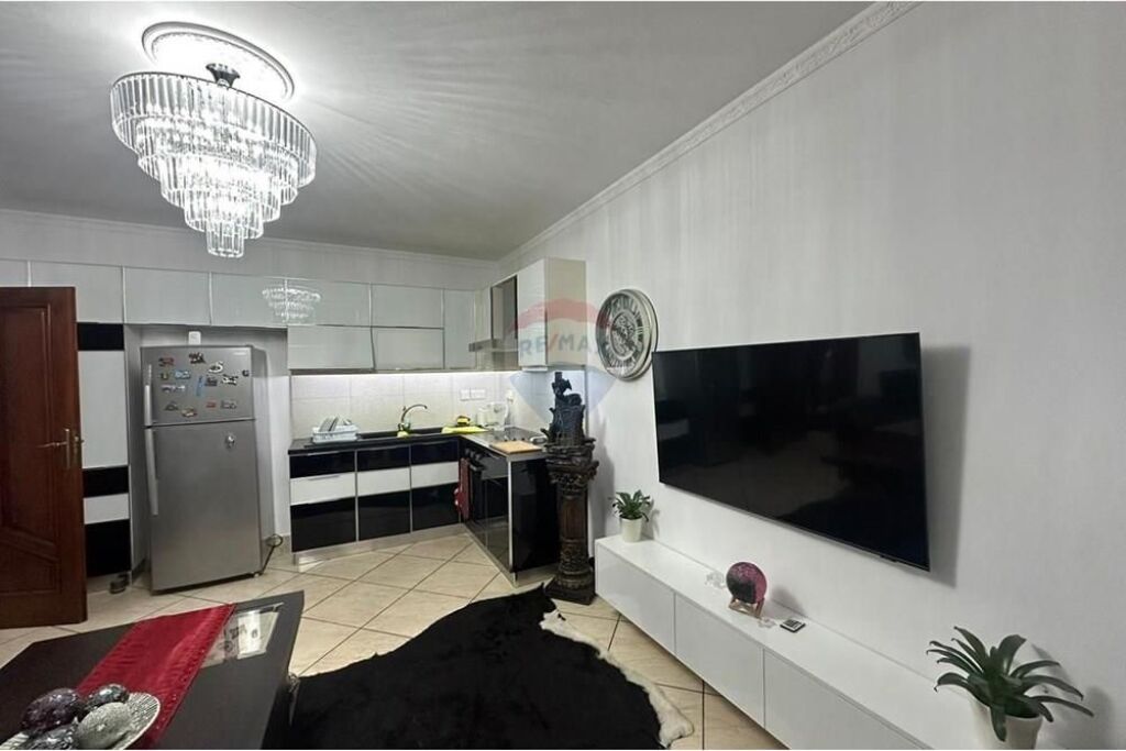 Appartamento 3+1 in vendita in Via Kavaja, Globe