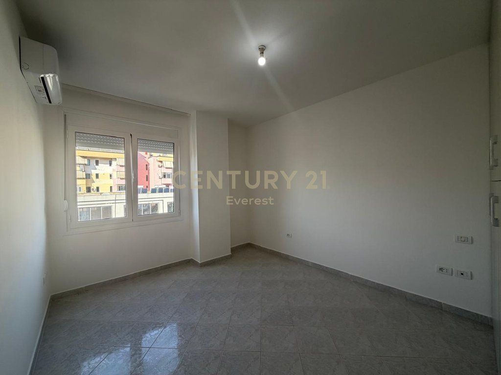 PALLATI ME SHIGJETA, APARTAMENT 2+1+2 PER QIRA 500 € /Muaj
