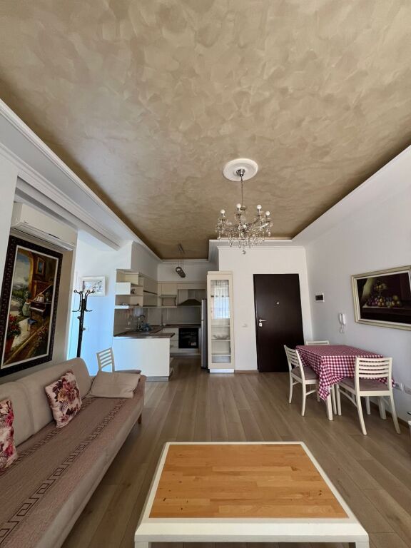 Affittasi appartamento 1+1 in via Frosina Plaku nel complesso Kontakt!