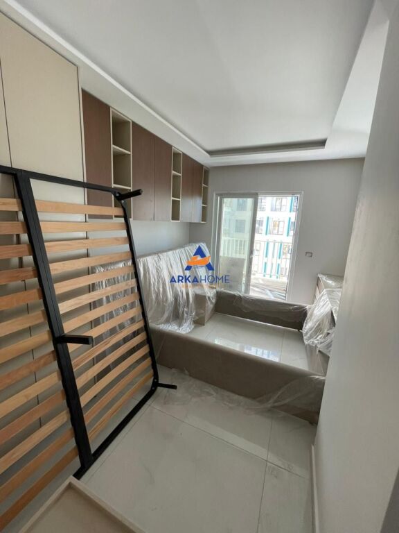 JEPET ME QERA APARTAMENT 1+1+BALLKON "ZOGU I ZI" 900 EURO