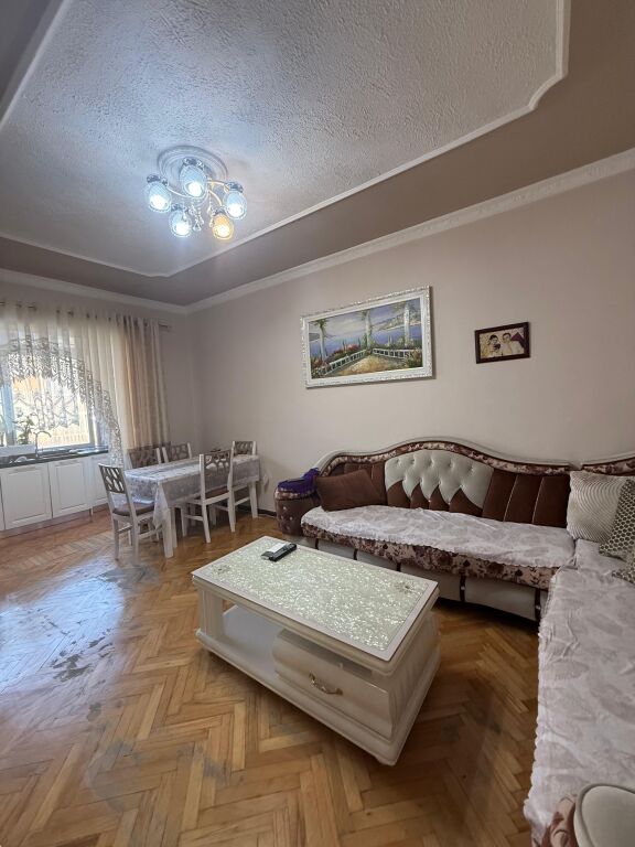 🏠Shitet Apartament 2+1 📍Myslym Shyr  🏢Kati i 4, pa ashensor 📐Sip. 72m2 💶 Çmimi : 210.000€, Dokumentacion i rregullt hipotekor