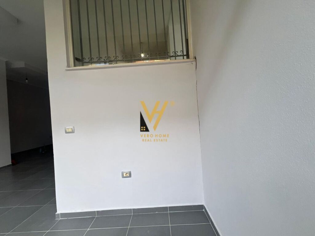 SHOP FOR RENT 50 M2 AT BUNKART 400 EURO