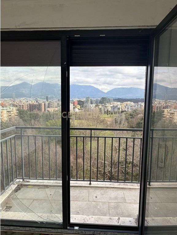 APARTAMENT 1+1 ME VERANDE 90 M2 PER SHITJE NE KAT 5