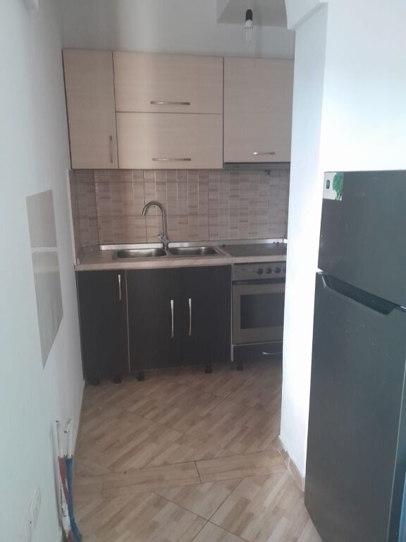 Apartament 1+1 me qera ne Astir tek Vila L