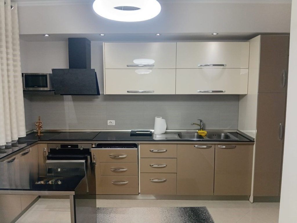 Appartamento 2+1 In Affitto nel Complesso Magnet, Tirana - 770€ | 80 m²