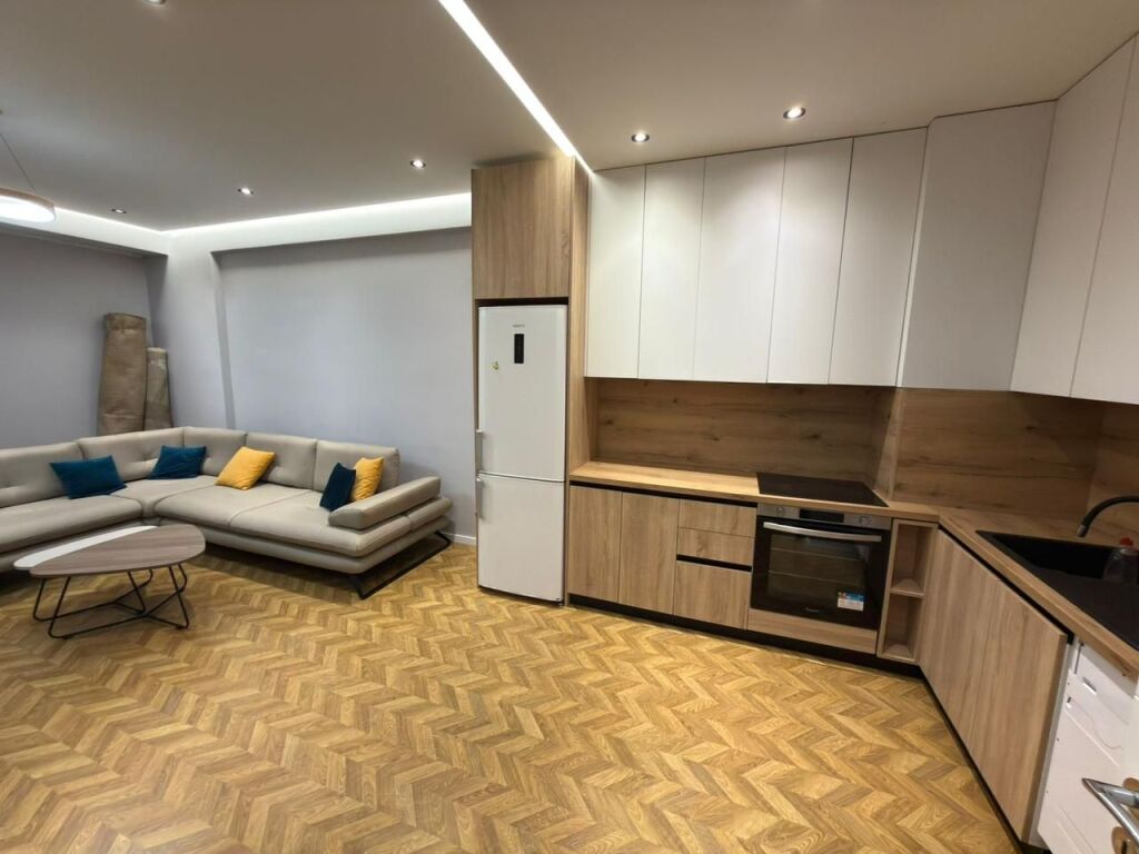 Affitto, Appartamento 1+1+Posto Auto, Nuovo Anello, Tirana, 500€