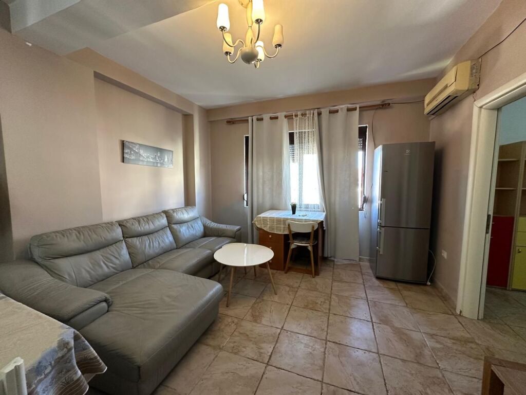 Mine Peza Street, near the Tirana Prosecutor's Office, apartment for rent, 3+1+2, furnished. 70,000 Lek  