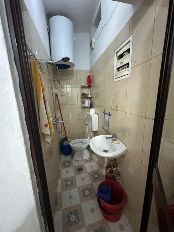 🏢Via Mine Peza, vicino alla Procura di Tirana, in vendita appartamento 3+1, 170.000€uro