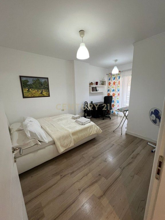Apartament 2+1+2 për Qira në Brryl , Totalisht i Mobiluar