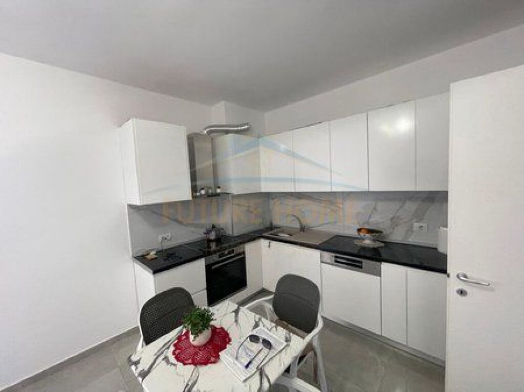 For sale, Apartment 1+1+, Sauk, Tirana.