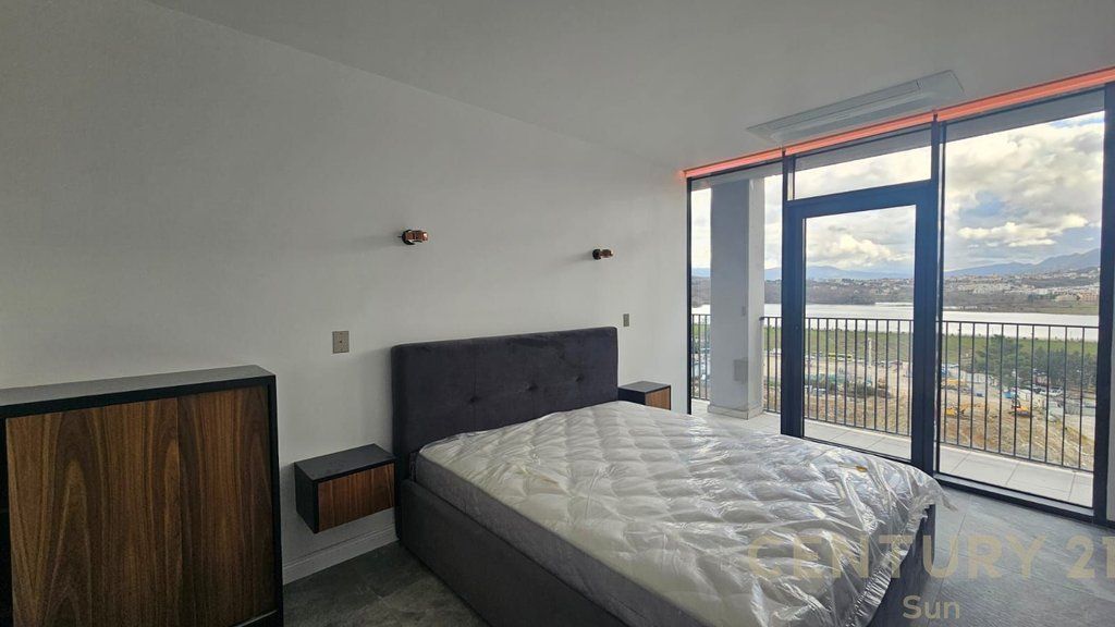 Apartament luksoz 3+1+2+2 Poste Parkimi per shitje tek Rezidenca Lake View
