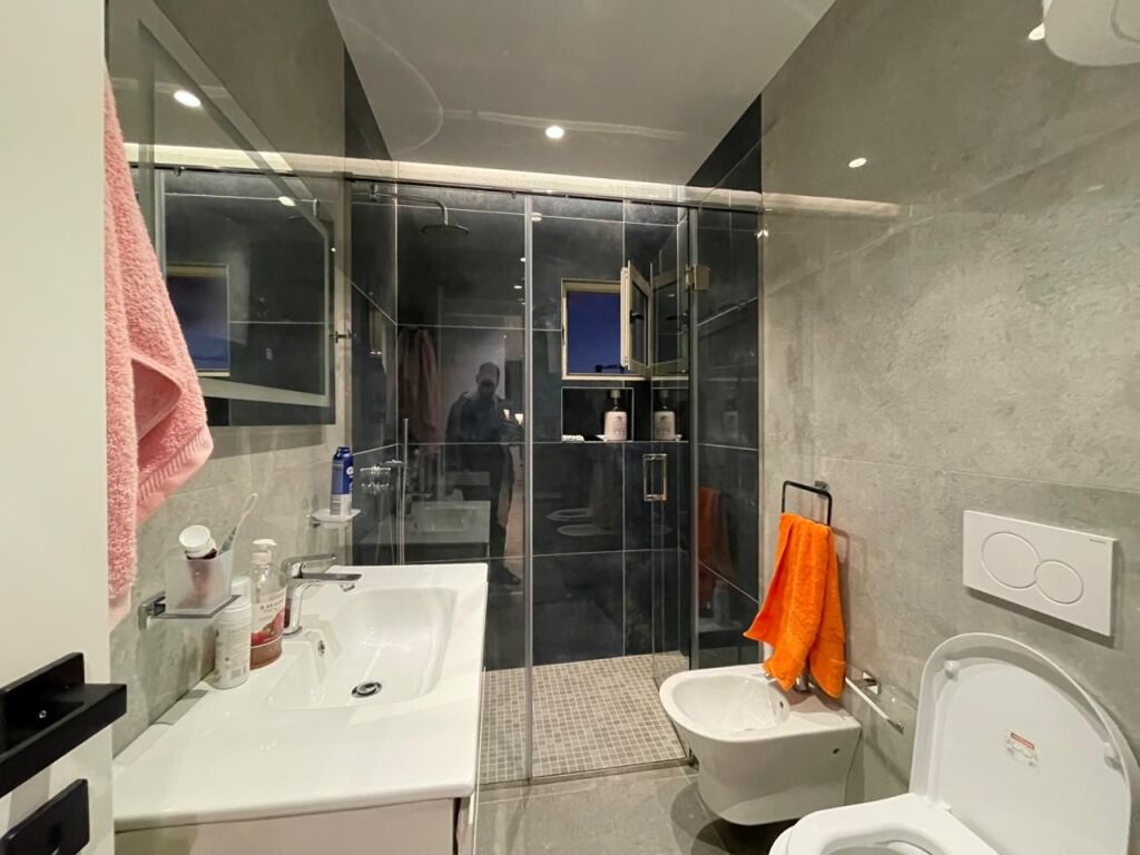 Apartament 2+1 per qira tek Ish-Fusha e Aviacionit.