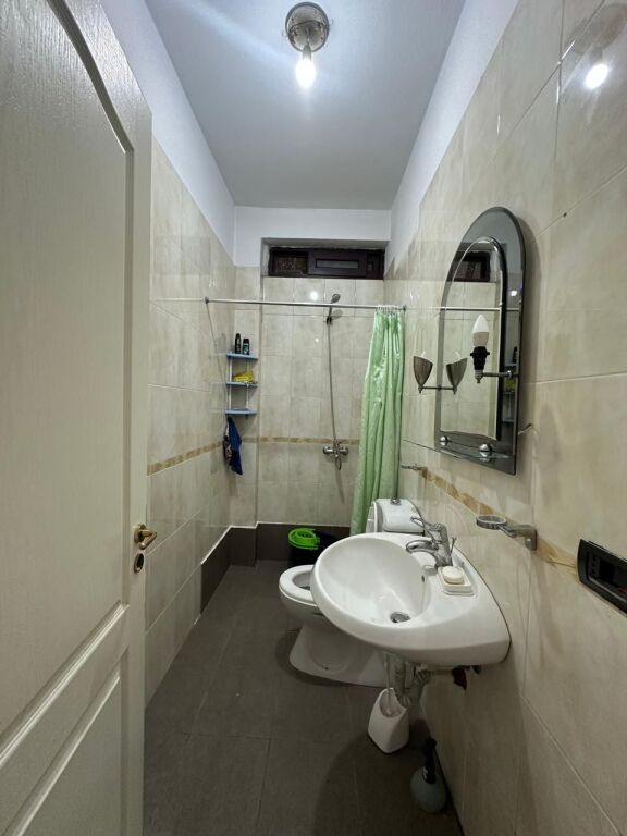 Mine Peza Street, near the Tirana Prosecutor's Office, apartment for rent, 3+1+2, furnished. 70,000 Lek  