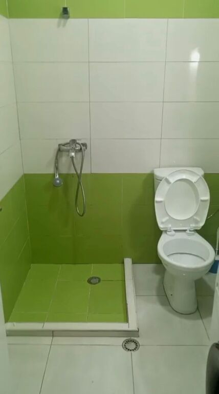 Apartament 3+1 me qera tek Restorant Fresku