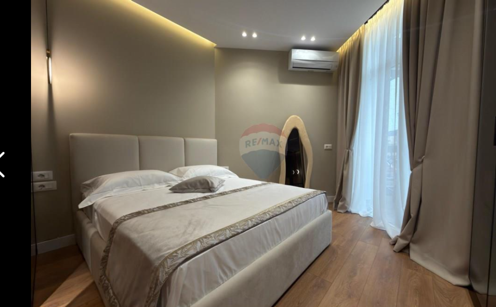 Apartment for sale 1+1 at Skenderbej Square