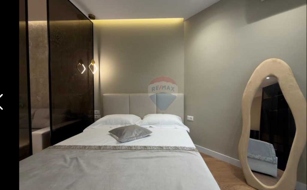 Apartment for sale 1+1 at Skenderbej Square