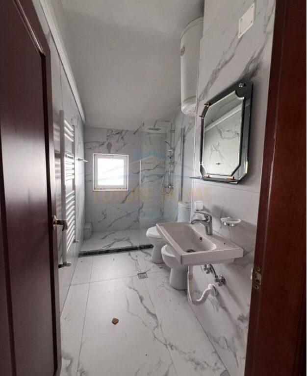 Qera, Duplex për Zyra, Blloku, Tiranë