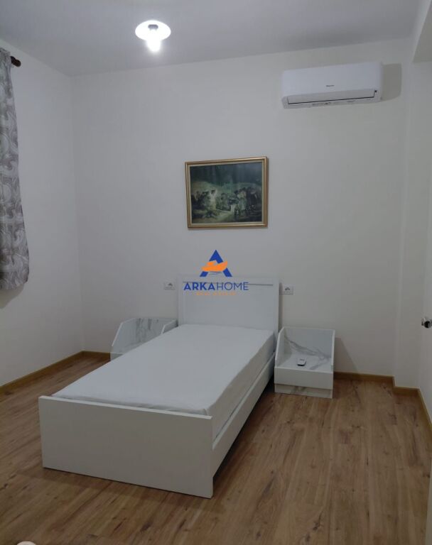 DUPLEX IN AFFITTO 170M2 "RRUGA PASHO HYSA , ALI DEM" 1300 EURO