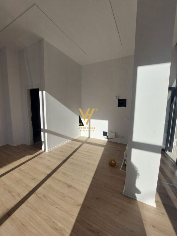 SHOP 35 M2 FOR RENT IN MINE PEZA 800 EURO