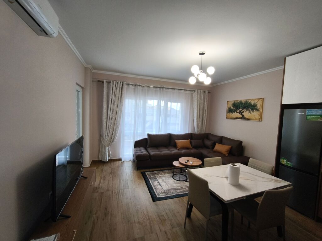 For rent 1+1 Zogu i zi with parking