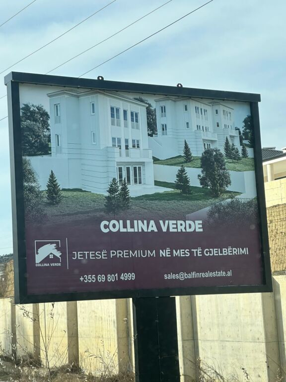 Vile 3-Katëshe për Shitje – Collina Verde, pranë TEG