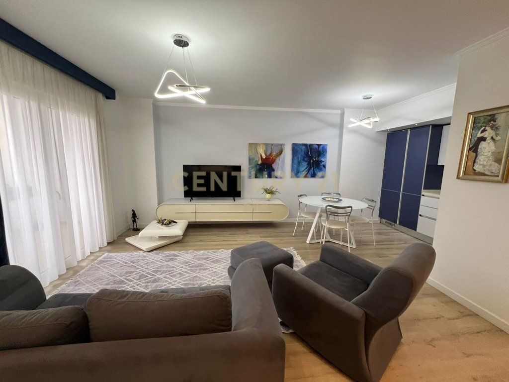 Apartament 2+1+2 për Qira në Brryl , Totalisht i Mobiluar