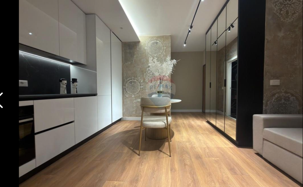 Apartment for sale 1+1 at Skenderbej Square