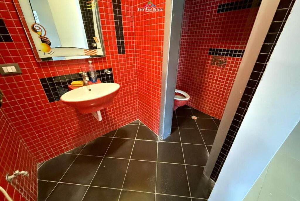 Zyre me qera tek Rruga e Kavajes (ID BZ2800) Tirane