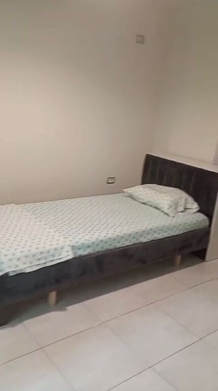 Apartament 3+1 me qera tek Restorant Fresku