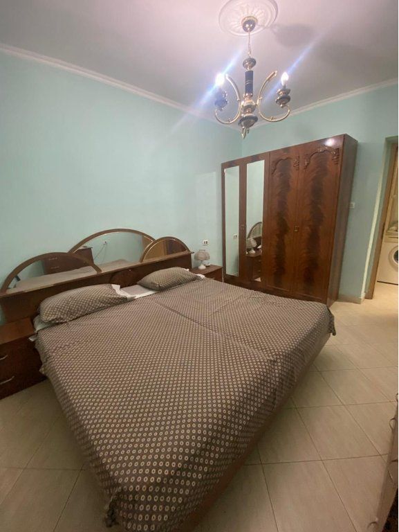 JEPET ME QIRA APARTAMENT 3+1+2 TEK RRUGA SAMI FRASHERI