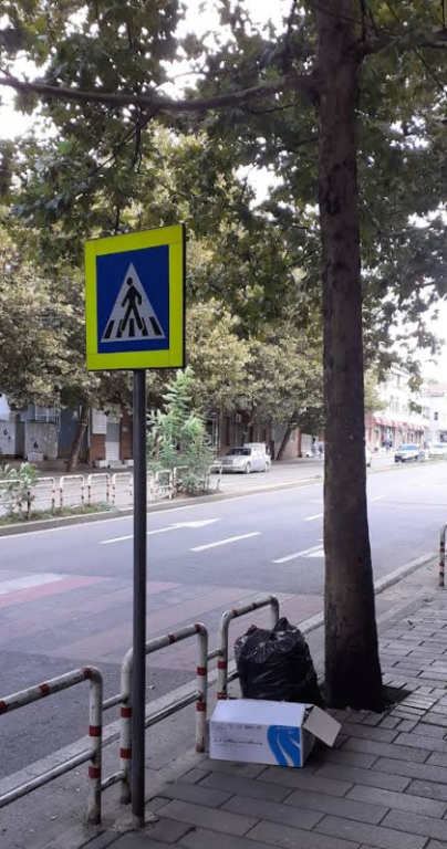 Shitet, Duplex 2+1+2, Rruga e Dibres, Tiranë.