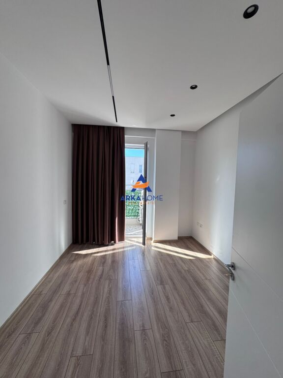 OFFICE FOR RENT "AT KESHI VASIL SHANTO" 900 EURO