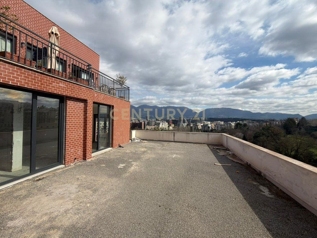 APARTAMENT 1+1 ME VERANDE 90 M2 PER SHITJE NE KAT 5