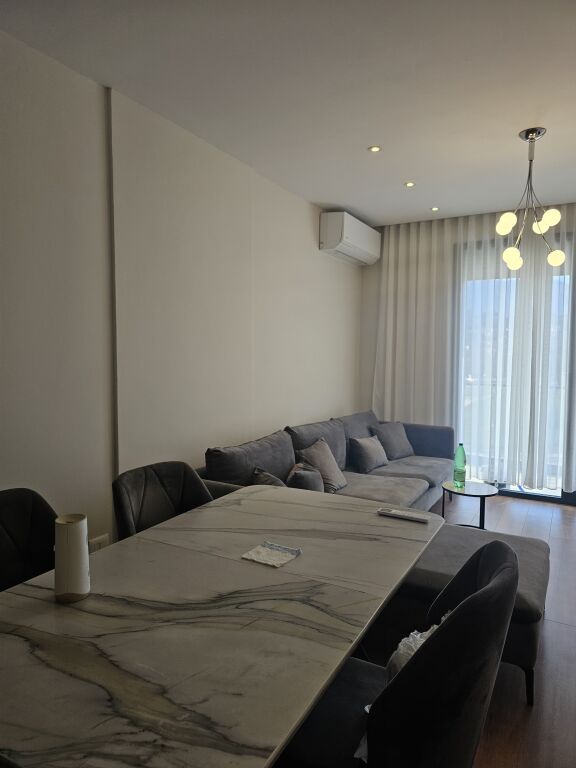 Jepet me Qira Apartament 1+1 – Liqeni i Thatë 📍