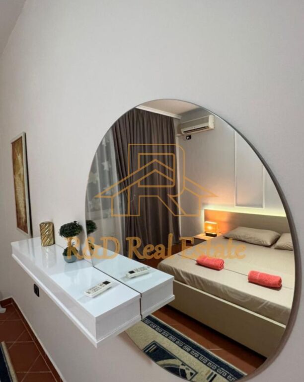 Jepet me qira apartament 2+1 Petro Nini