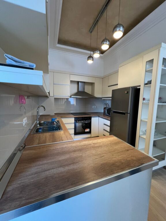 Jepet me qira apartament 1+1 – Rruga Frosina Plaku, Kompleksi Kontakt 📍