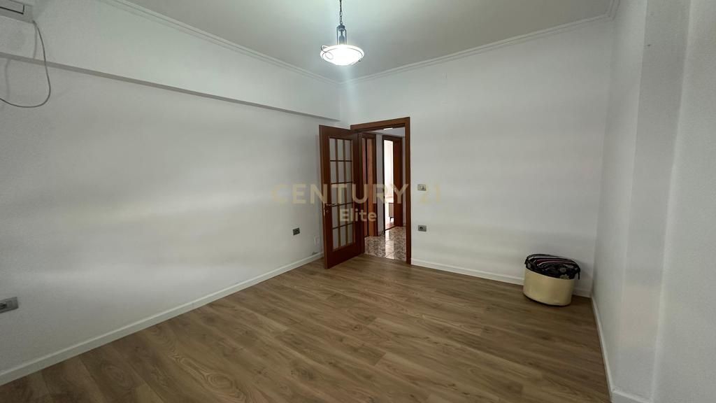 Qira, Apartament 2+1, Sheshi Willson
