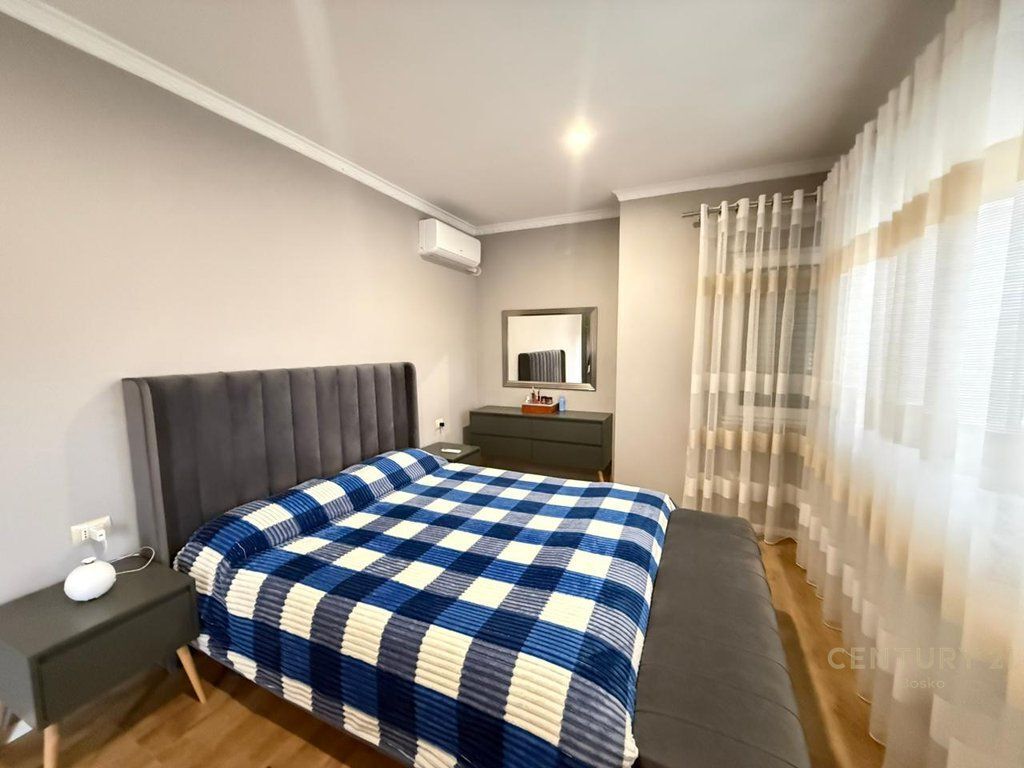 SUPER VILLA FOR RENT WITH GARDEN AND PARKING FOR 2 CARS